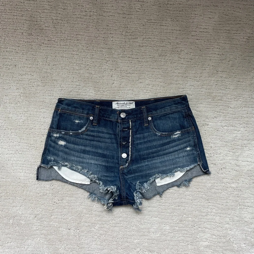 Abercrombie & Fitch Distressed Button-Fly Denim Shorts Medium Wash Frayed Size 6 - Picture 8 of 17